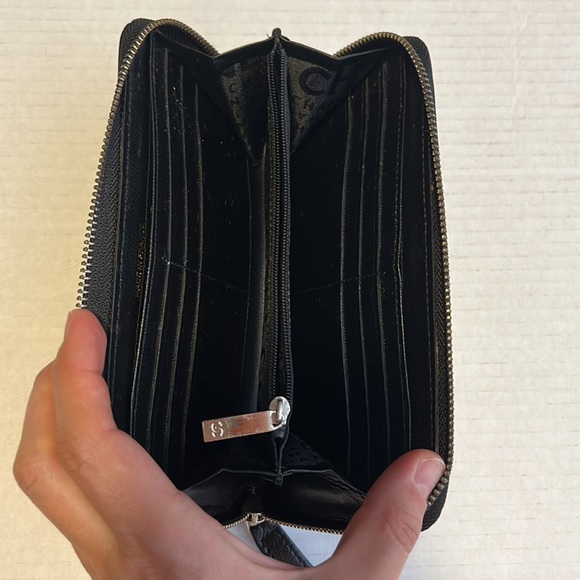 CHANEL Authentic Camellia Round Zipper Long Wallet Black Embossed series 10 VTG - Picture 3 of 16